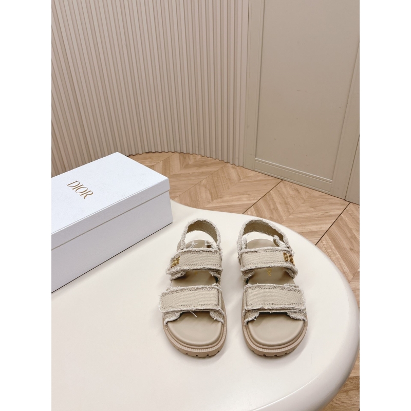 ch**an D*or slippers
